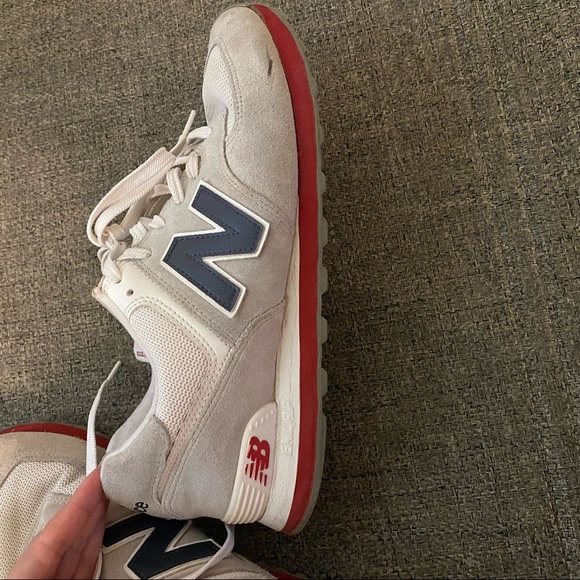 New Balance Classic 574 - Picture 2 of 6